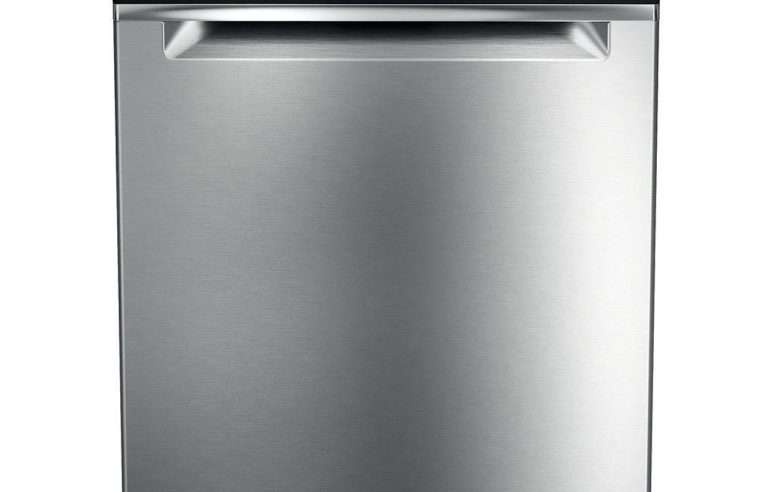Ревю на Съдомиялна машина Whirlpool WFO3O32 NPX: 14 комплекта, клас D