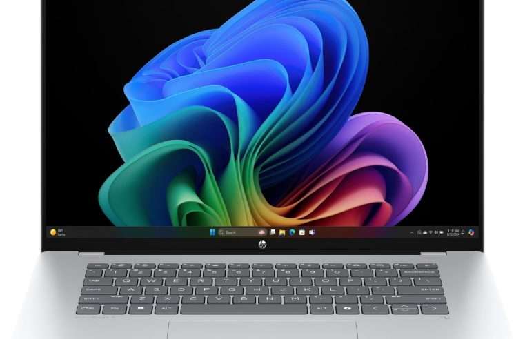 Лаптоп HP OmniBook 5 NG AI 16-bf0001nn (Snapdragon X, 16GB RAM, 1TB SSD): Дълга автономност с OLED екран