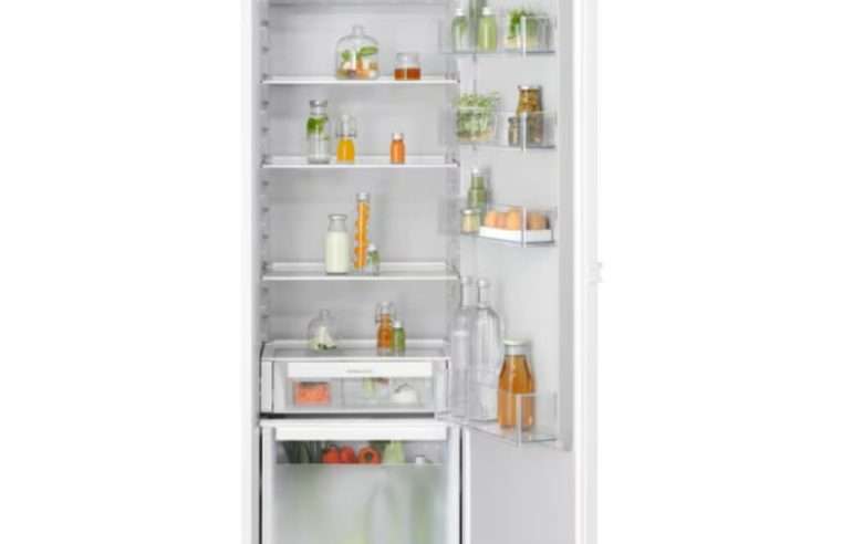 Ревю на Вграден хладилник Electrolux ERD6DE18S1: 310 л