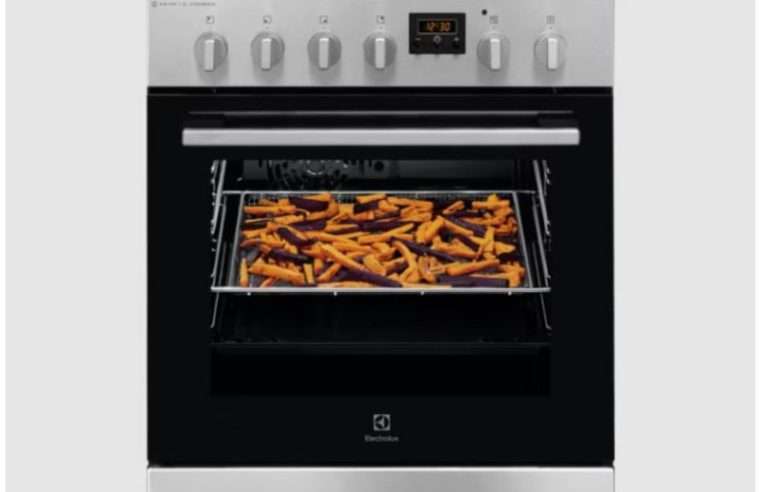Готварска печка Electrolux LKK660220X, Комбинирана, 4 горелки, Предпазна плоча, Вградено запалване, Електрическа фурна, Plus Steam, AirFry, Таймер, Електрически грил, Клас А, 60 см, Неръждаема стомана