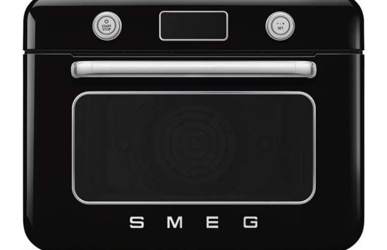 Мини фурна с комбинирана пара Smeg COF01BLEU, 1800 W, 10 функции, LCD дисплей, 40-230C, Черна