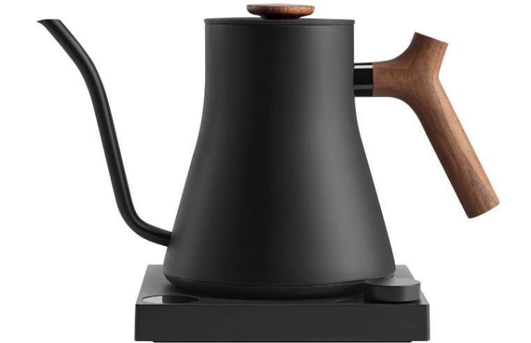Електрическа кана Fellow Stagg EKG Pro, 900 мл, матово черно, 1200 W, размери 28.2×17.2×19.6 см