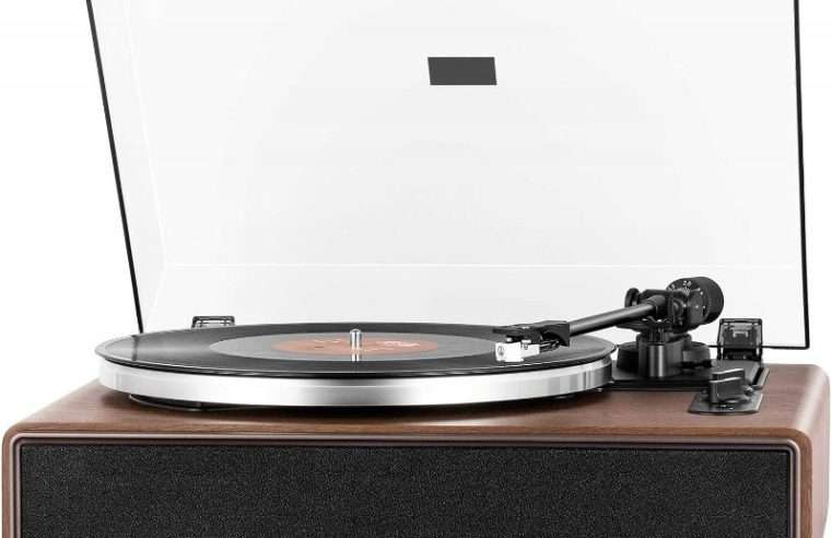 Bluetooth грамофон 33/45 RPM с вградени високоговорители и предусилвател