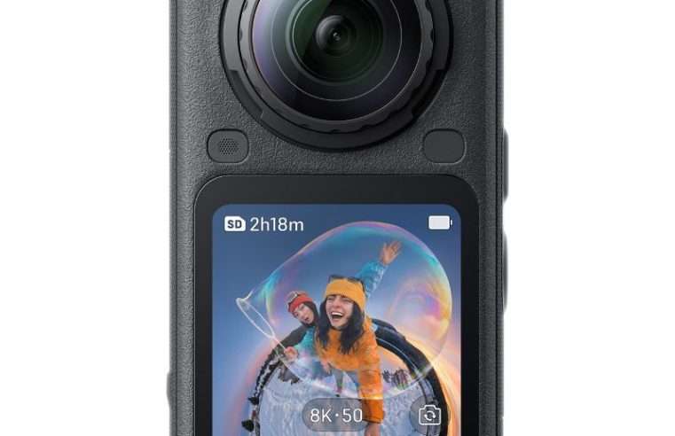 Спортна видеокамера Insta360 X6, 8K50fps, 360°, Standard Bundle, Midnight Black