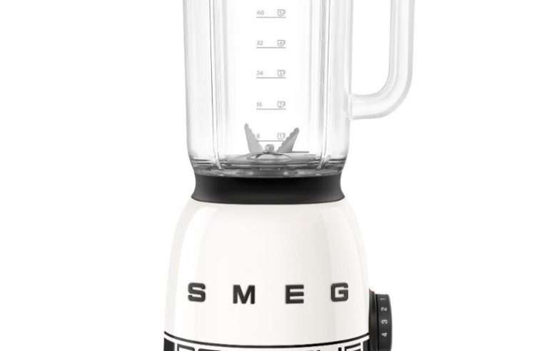 Блендер Smeg BLF03PCWEU Porsche Carrara White, 50’s Style, 800 W, 1.5 л кана, 4 скорости на мощност, 6 функции, Бял