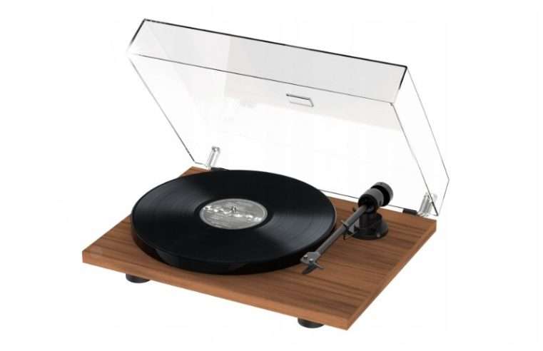Грамофон Pro-Ject E1 Phono, с предусилвател, с доза Audio-Technica AT3600L, орех, 420x112x330mm