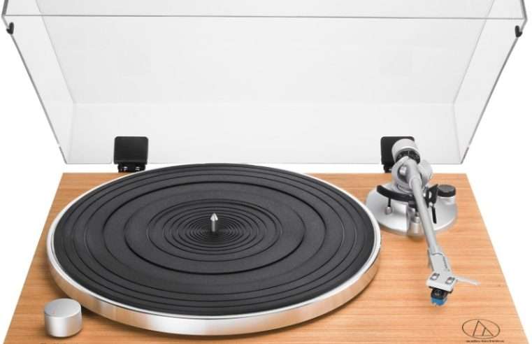 Грамофон Audio-Technica AT-LPW30TK