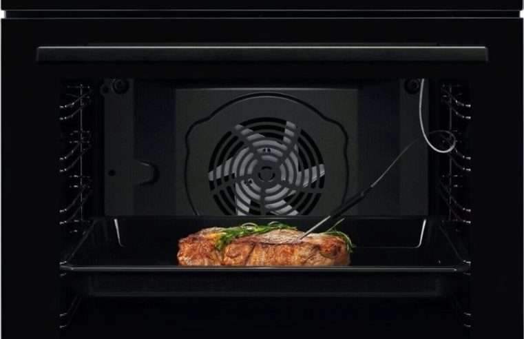 Фурна за вграждане Electrolux LOE8P39Z, Електрическа, Пиролитично самопочистване, Сензорно управление, 171 предварително зададени програми, Сензор за готвене, Плавно затваряне на вратата, Нетен обем 72 л, Клас A+, Черно стъкло