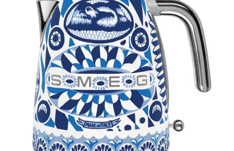 Електрическа кана Smeg KLF03DGBEU, Dolce & Gabbana, 50’s Style, 2400 W, 1.7 л, Многоцветна
