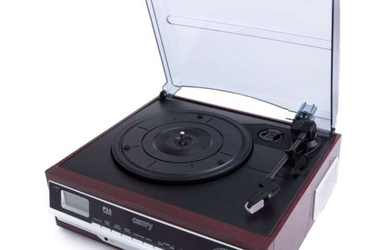 Грамофон Camry CR1168, доза за винил, възпроизвеждане 33/45/78 RPM, Bluetooth, възпроизвеждане MP3 USB/SD, FM тунер, AUX 3,5 мм, черен/кафяв, 1 бр