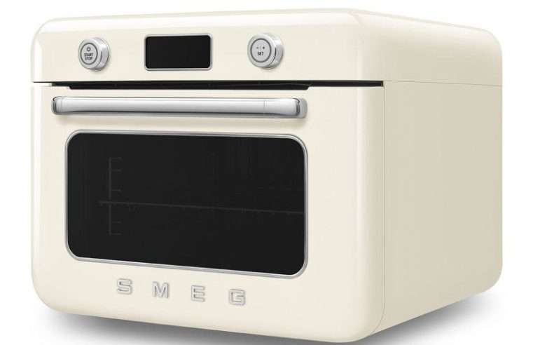 Мини фурна с комбинирана пара Smeg COF01CREU, 1800 W, 10 функции, LCD дисплей, 40-230C, Крем