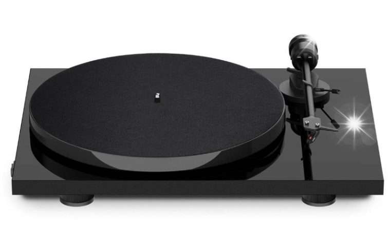 Грамофон Pro-Ject E1, с доза Ortofon OM5e, 33/45 rpm, черен, 420x112x330mm