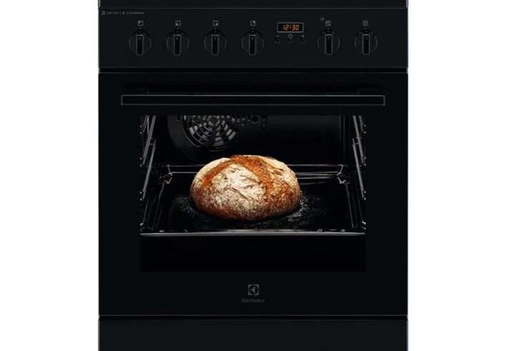 Готварска печка Electrolux LKK664220K, Комбинирана, 4 горелки, SteamBake – готвене на пара; AirFry, Каталитично самопочистване, Механичен таймер, Вградено запалване на котлона и фурната, Електрическа скара, Грил, Осветление на фурната, 60 см, Черен