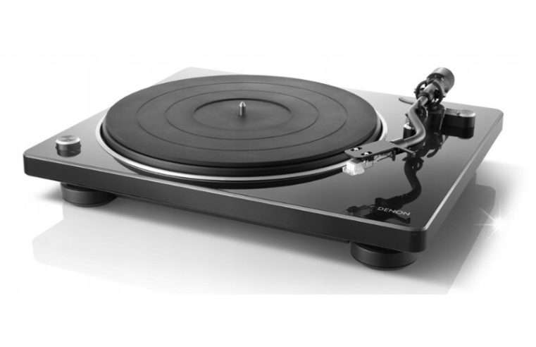 Грамофон Denon DP-400, автоматичен, 33 1/3 об/мин, 45 об/мин, 78 об/мин, 41×34.2×13.2см, черен