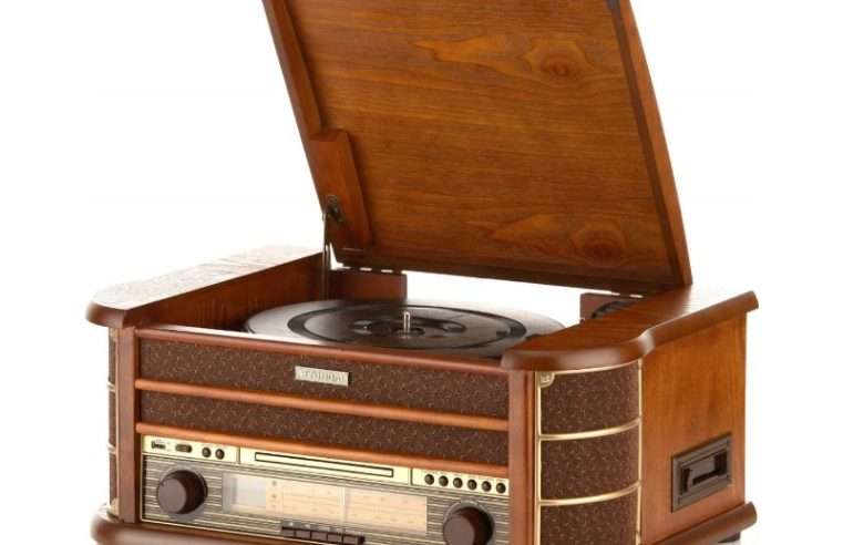 Грамофон Hyundai Retro мултифункционален, USB AUX, кафяв, 22.5x50x35см