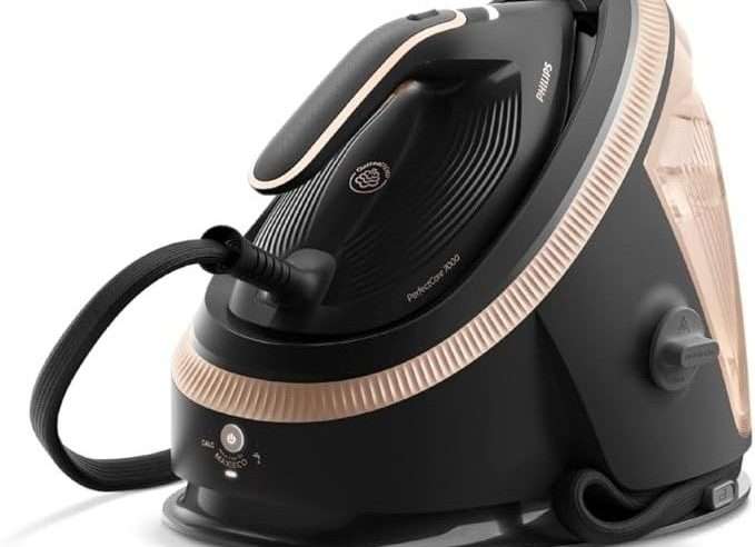 Парна ютия Philips PerfectCare серия 7000 с парен удар 650 г, налягане 8,5 бара, гладеща повърхност SteamGlide Elite и автоматична интелигентна функция за пара (PSG7300/80)