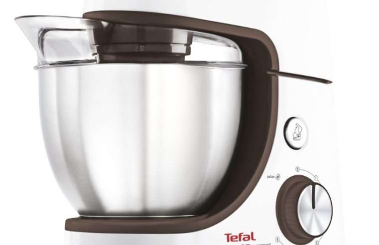Кухненски робот Tefal MasterChef Gourmet Baking with Kids QB51K138, 1100W, 8 степени на скорост, Функция Pulse, Купа от неръждаема стомана 4.6 л, ​​Комплект сладкиши, Калъф за съхранение, Бял
